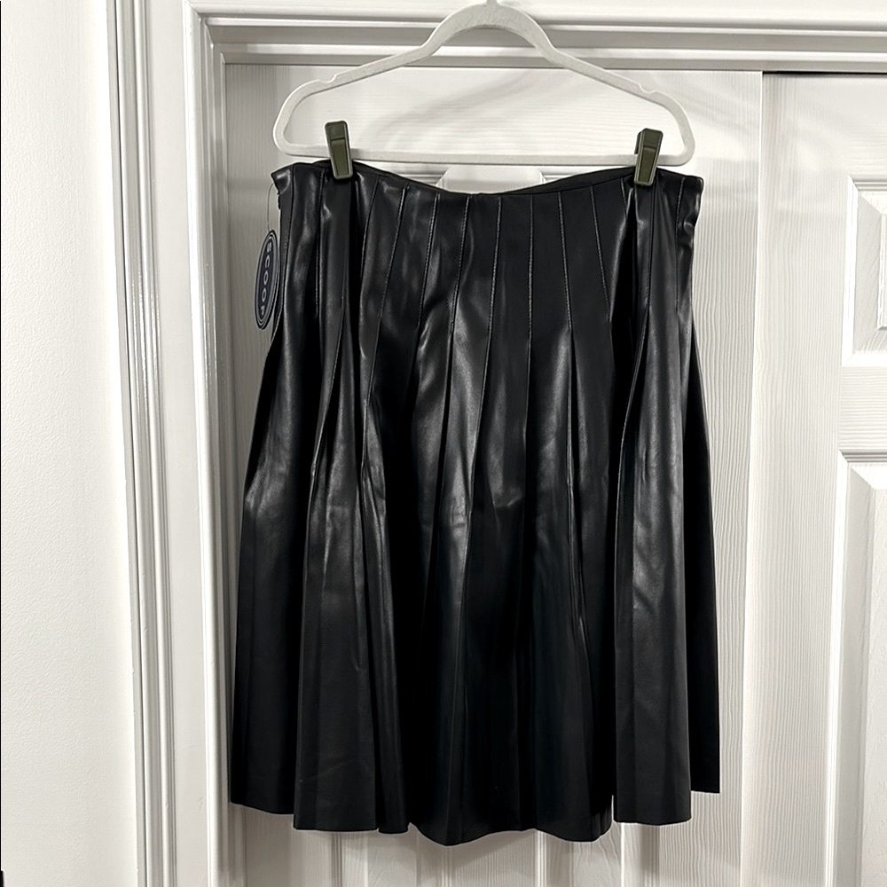 Faux Leather Pleated Skirt - Picture 8 of 8